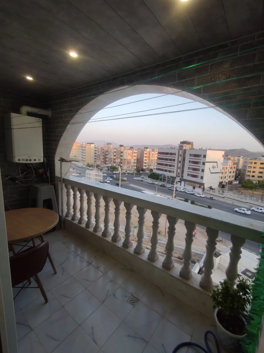 آپارتمان 2 خوابه 125 متری جنوبی در صدرا