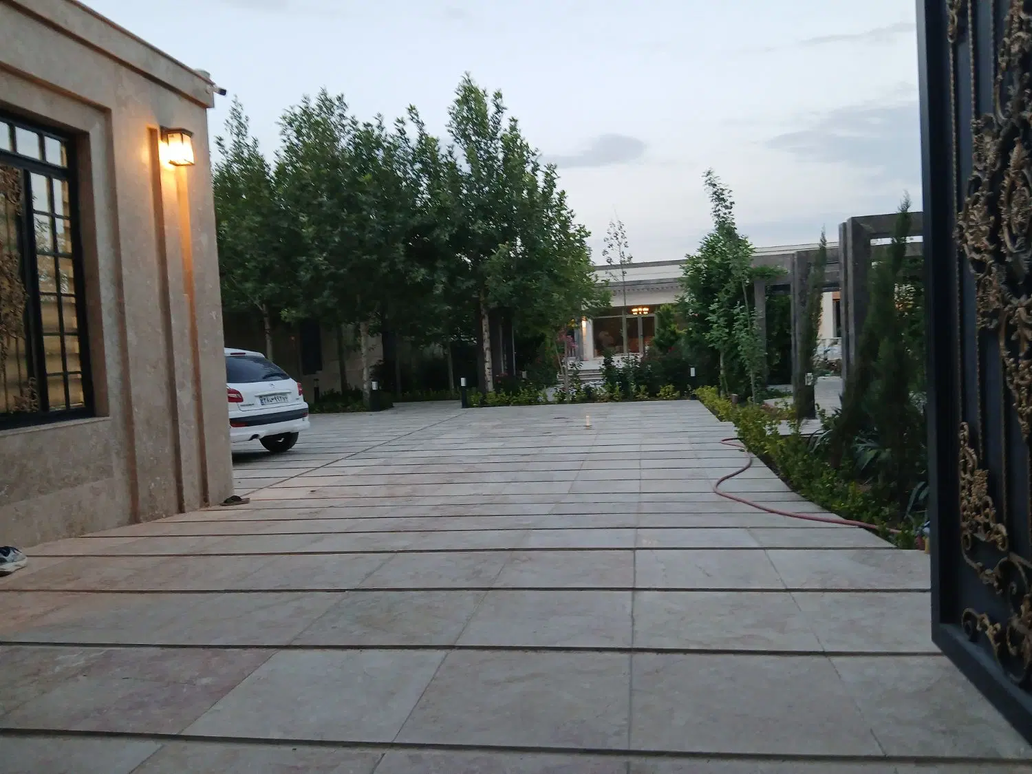 زمین ۳۰۰ جنوبی بازار خودرو