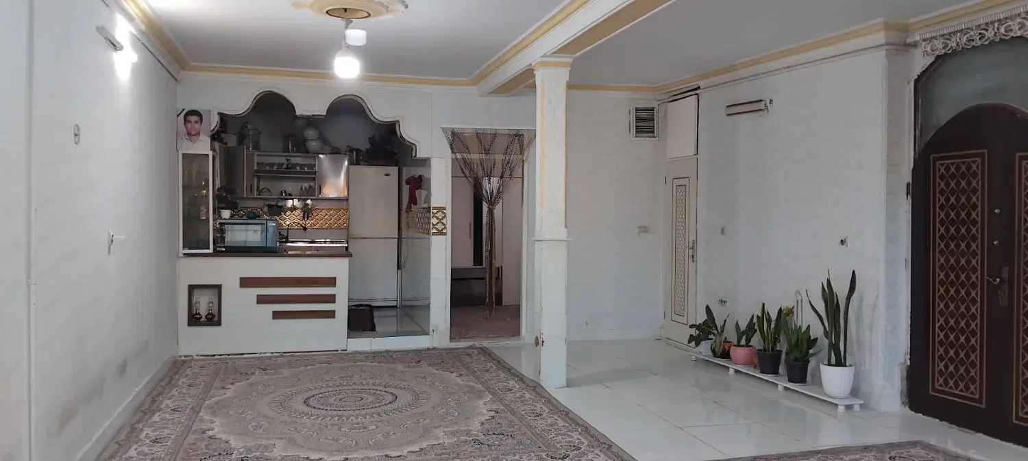 طبرسی 13روبرو دبیرستان ۹۰ متری