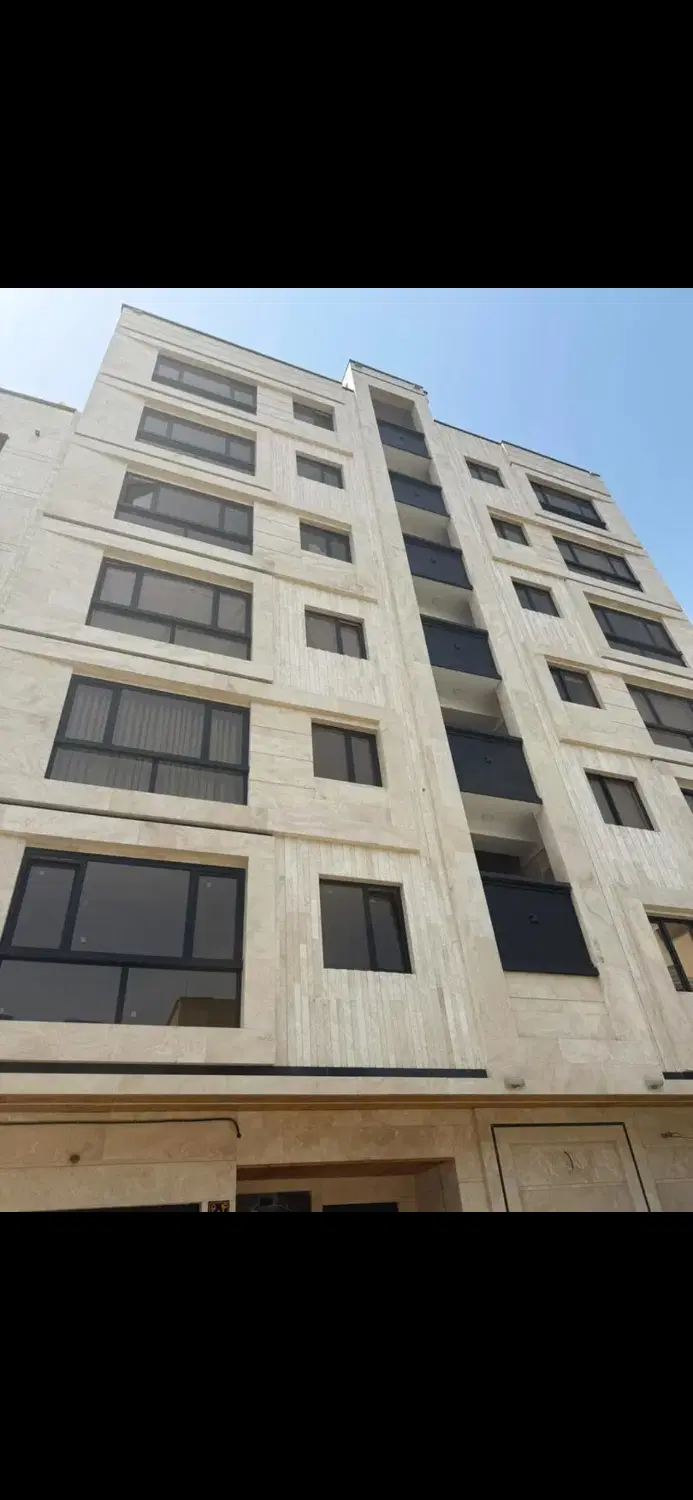 100 متر دو خواب با پارکینگ و انباری اردیبهشت