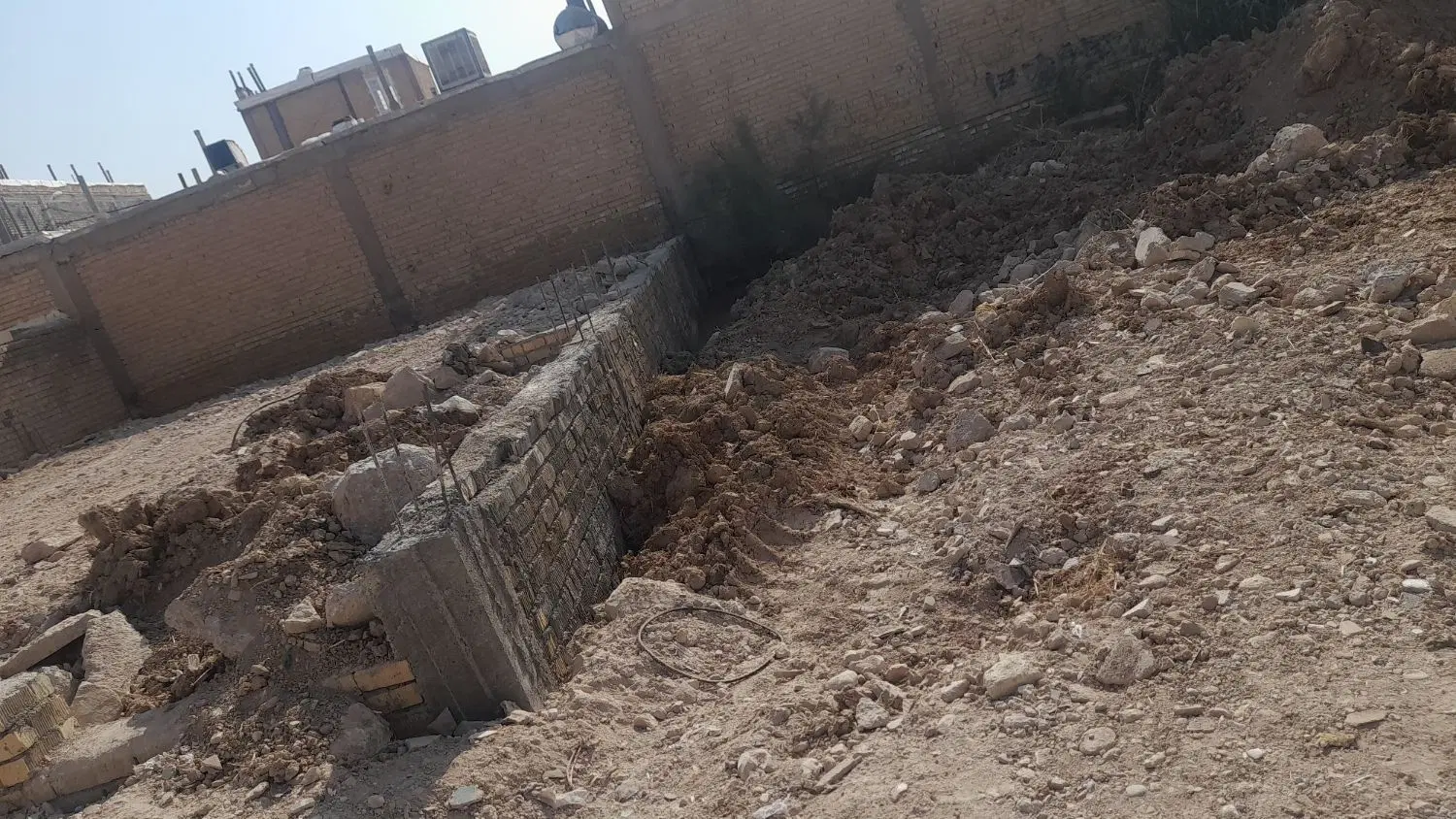 زمین  چشمه قندی کرونی