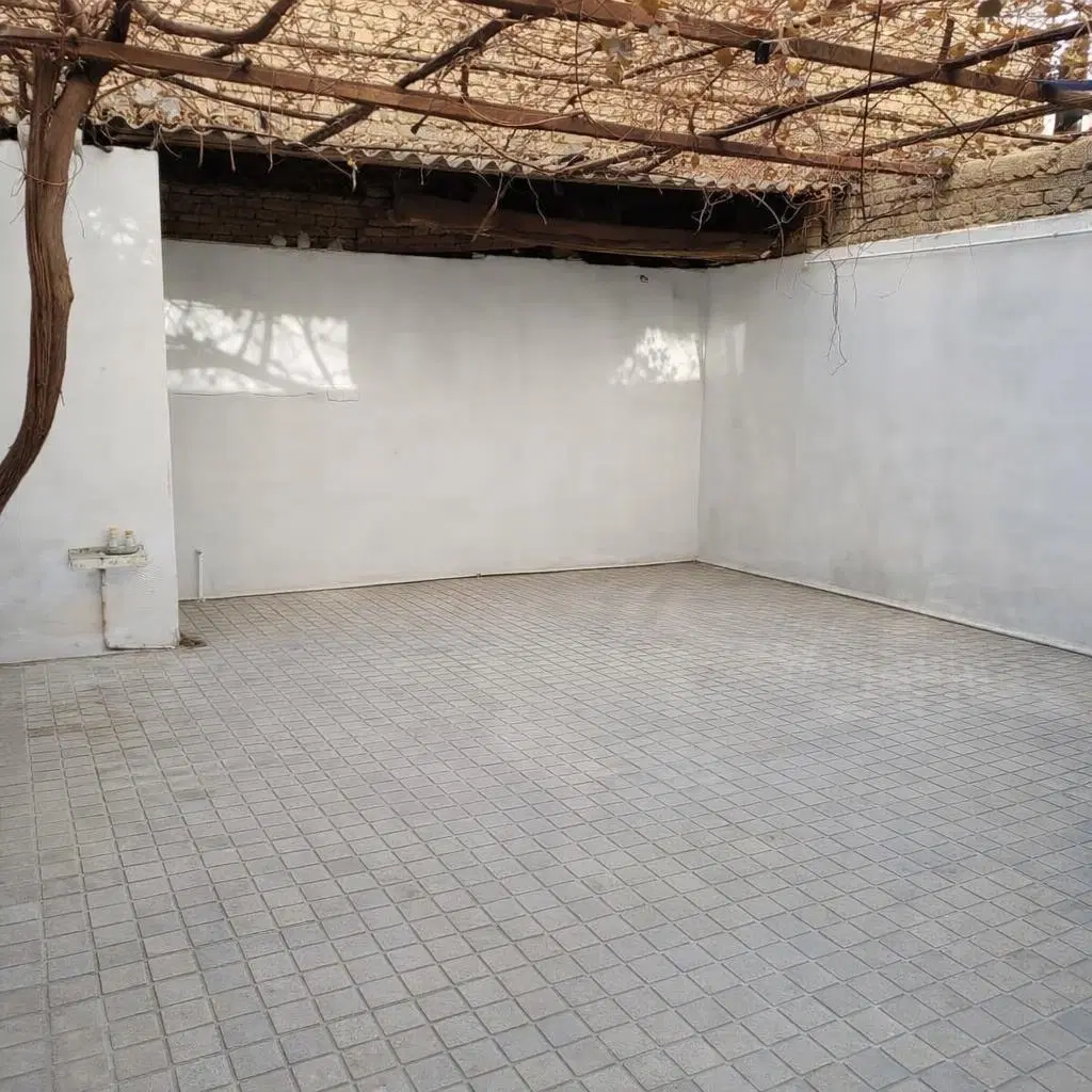 ۶۴ متر دوخواب سند تفکیک طبقه همکف ۱۱۴ متر با حیاط
