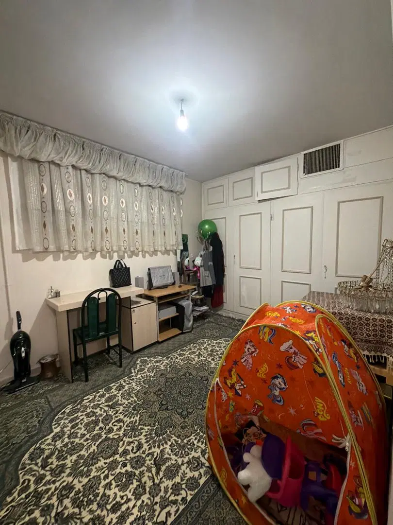 آپارتمان۱۲۶متر۲خواب طبقه دوم جنوبی خ صاحب روضات