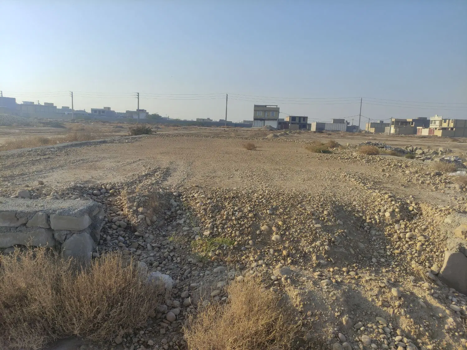 زمین مسکونی پشت بند دره گناوه محل امید
