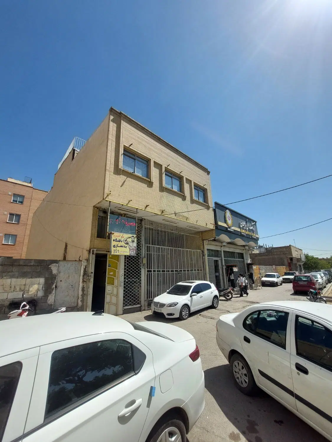 اجاره تجاری بر چمران ۷۷ متری