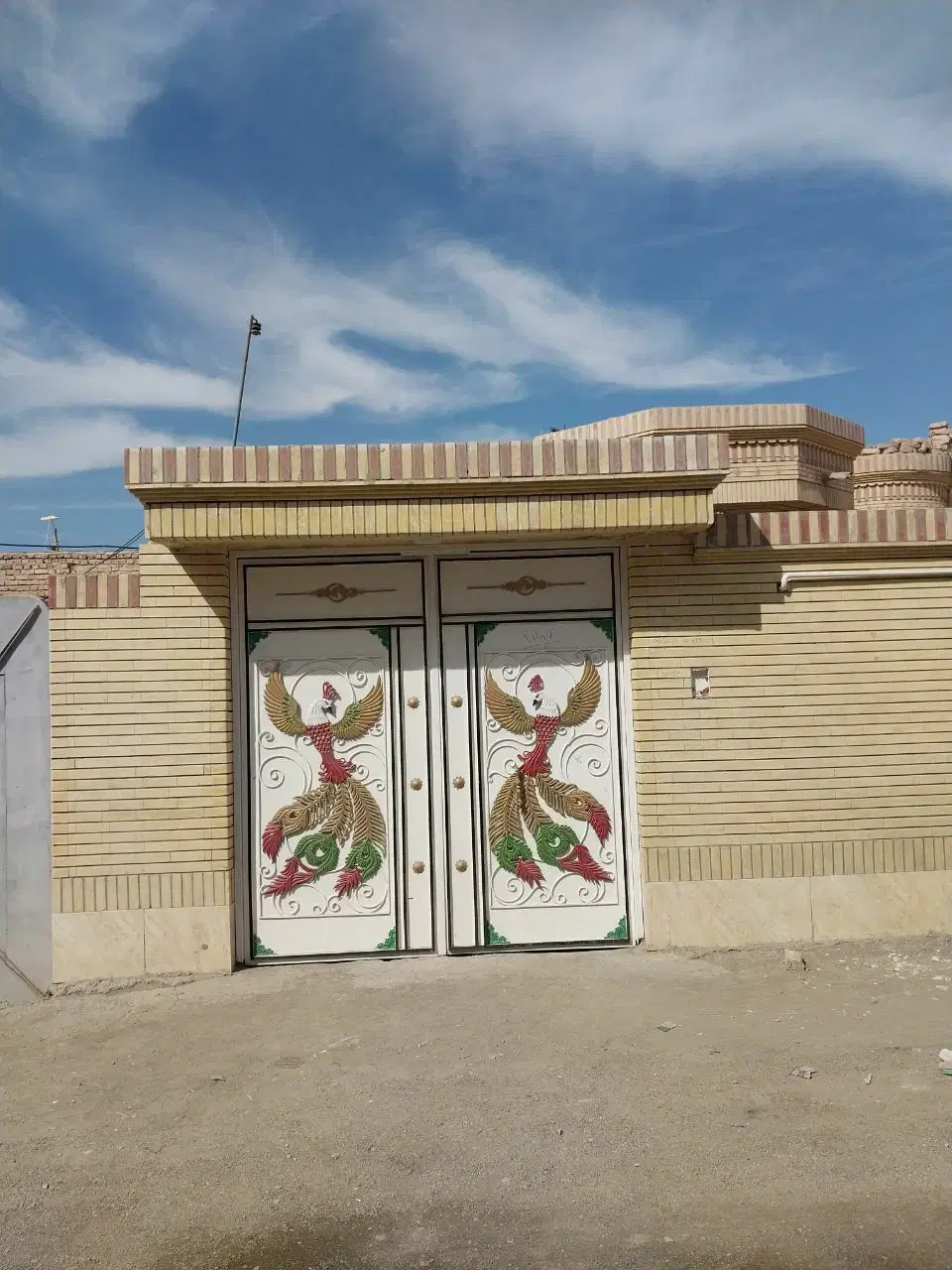 فروش منزل ویلایی واقع  درشهدا 9