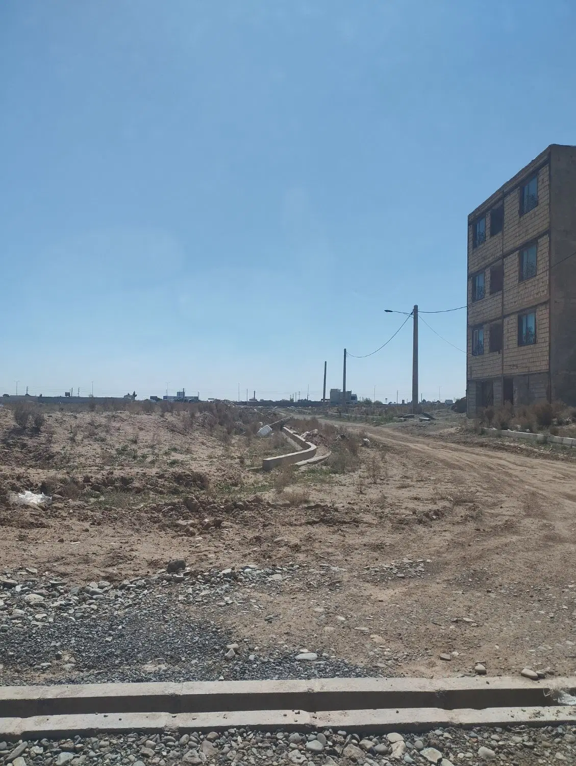زمین 240 متر  اداره برق              کوی زیتون