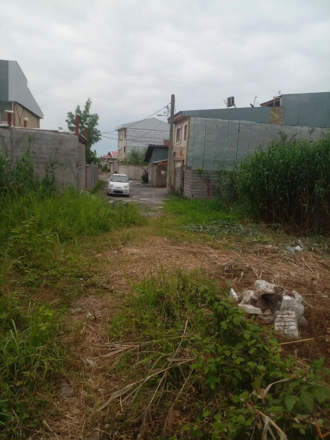 زمین ۱۰۳ متری دو بر دارای پروانه ساخت
