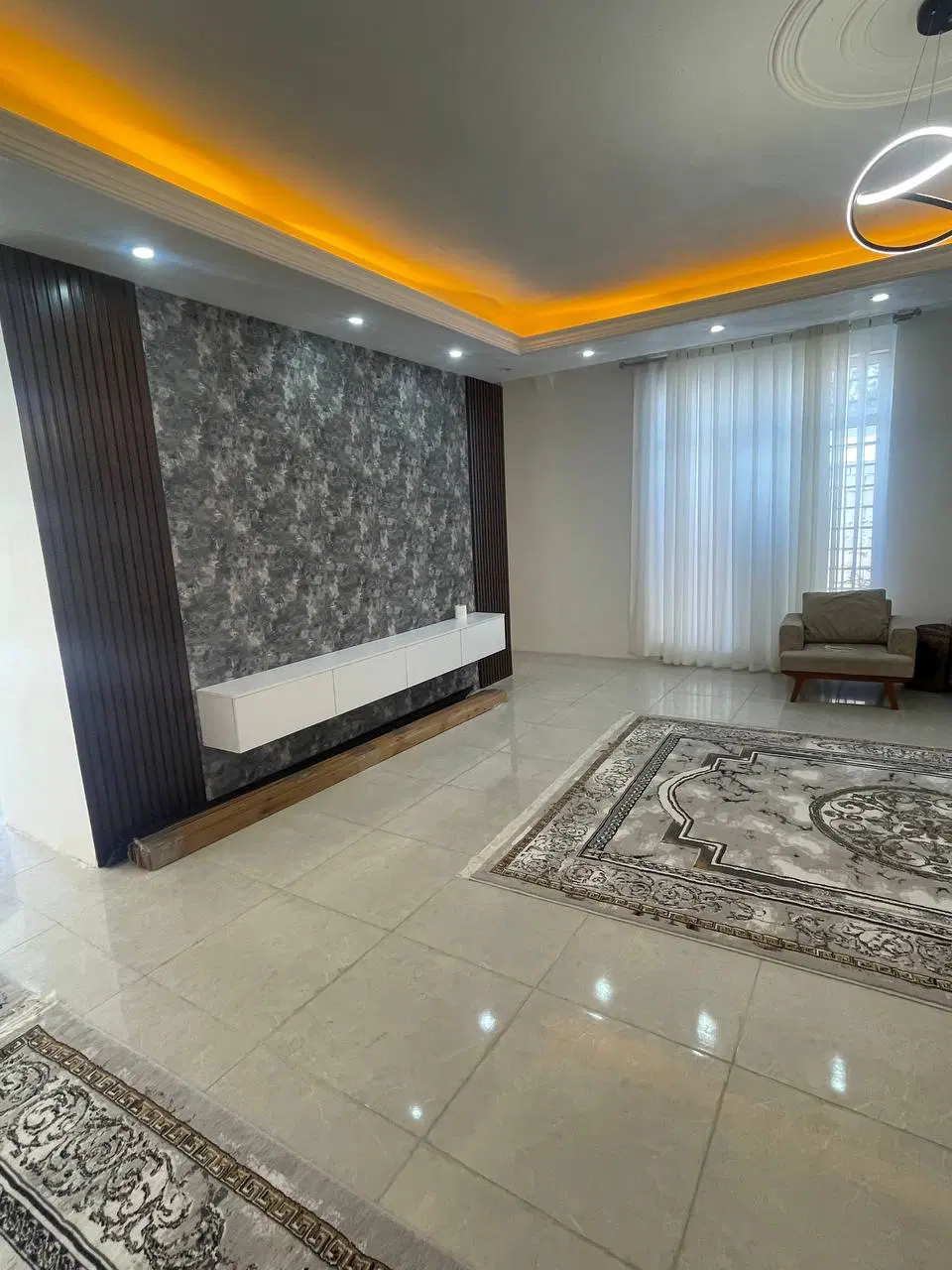 ویلا اجاره دربست تک خواب ۲۰۰ متر بنا