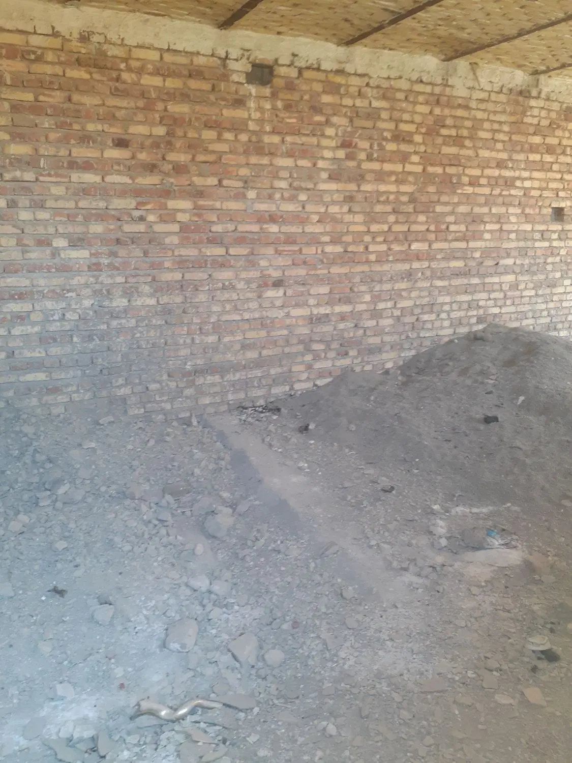 یک زمین در کوچه ۹ بادیکی کوهنورد