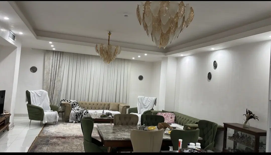 آپارتمان ۱۱۲ متری نوساز غرق در نور شاخه اصلی