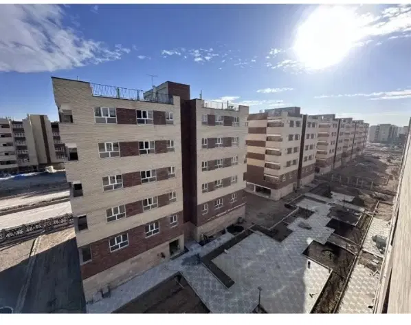 واحد آپارتمانی ۸۰متری  نیمه کاره