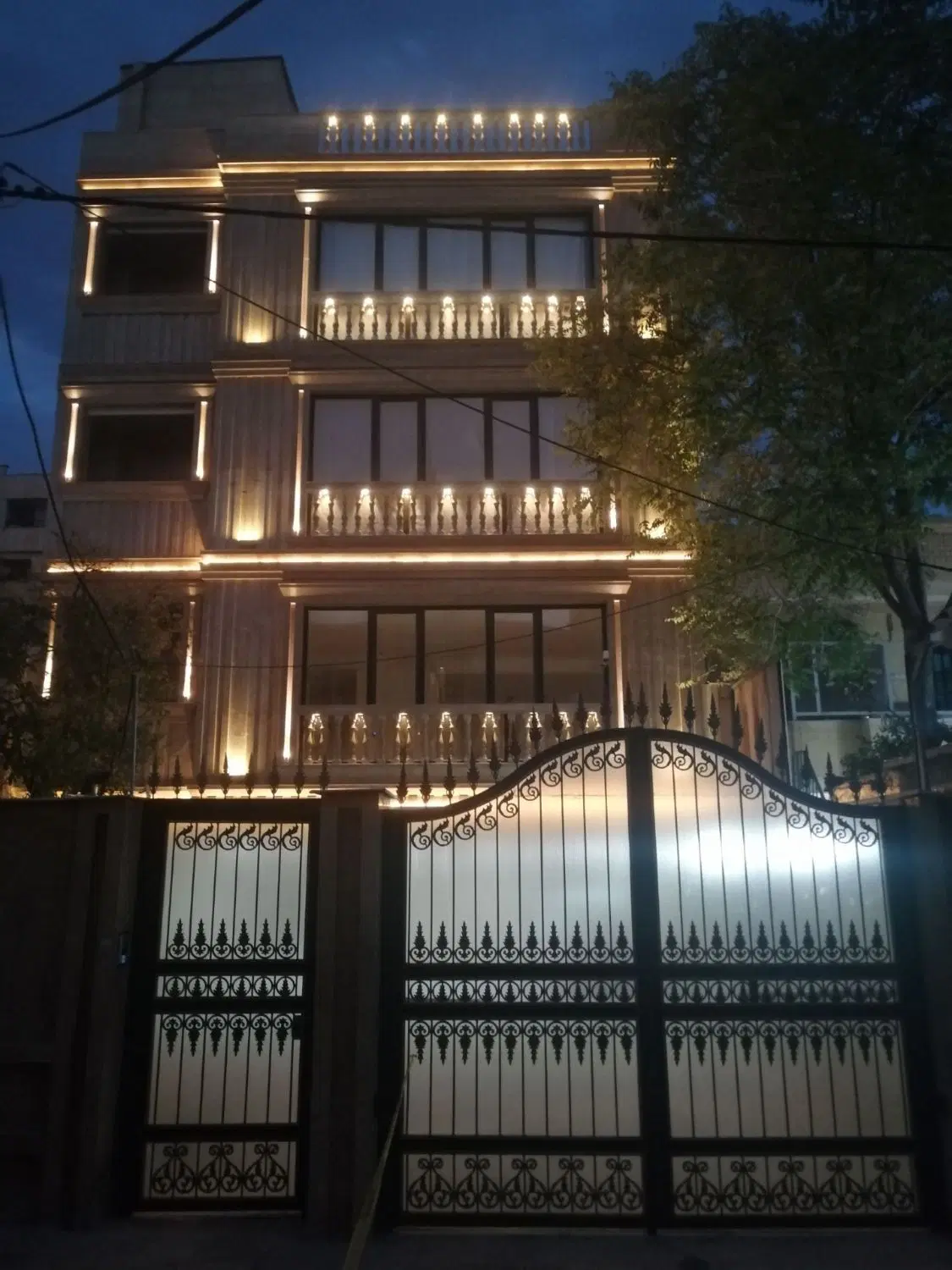 فروش آپارتمان تک واحدی ۳ خواب