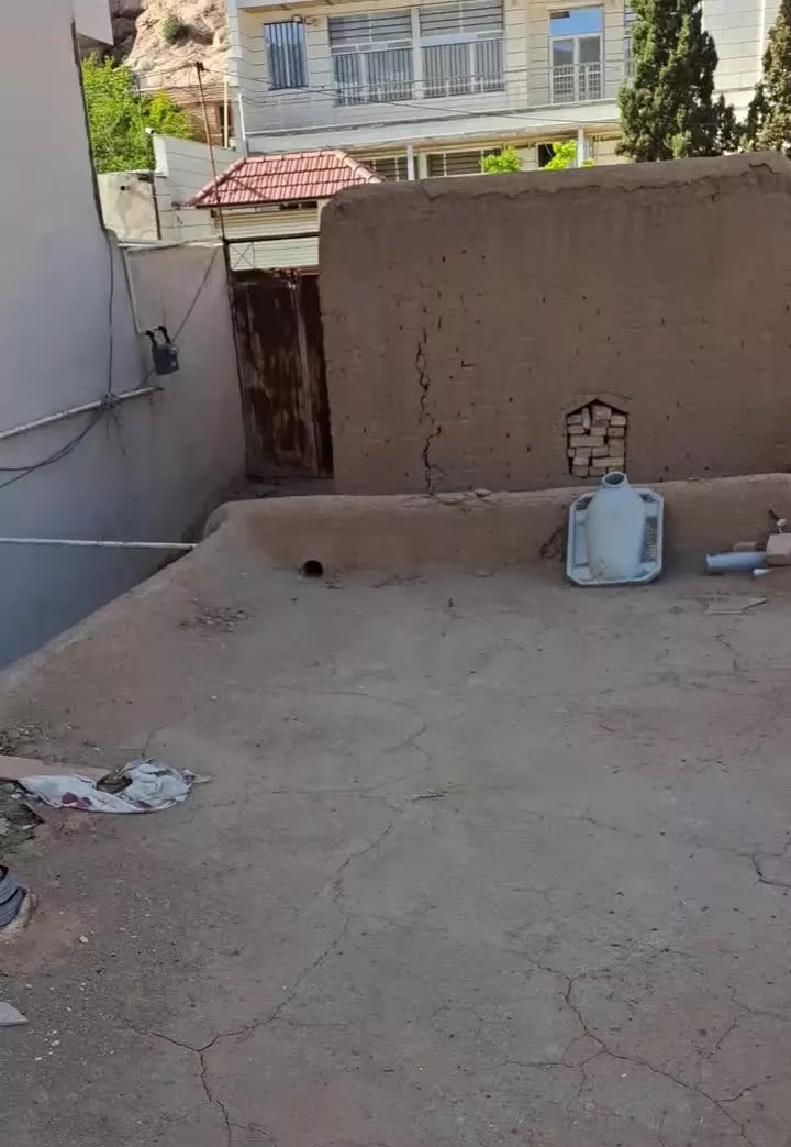 خانه باغ تفت جنب باغ ناربن