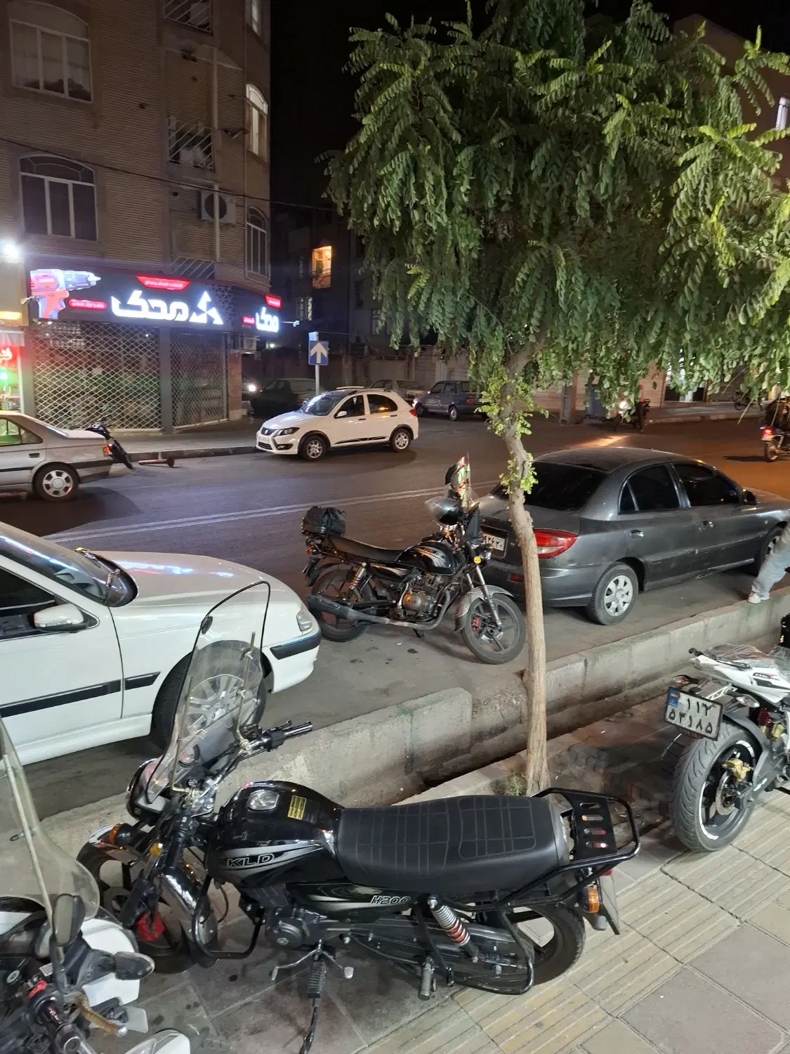 مغازه فروشی ملکیت ۲۰ متری اعظم لوکشین خوب