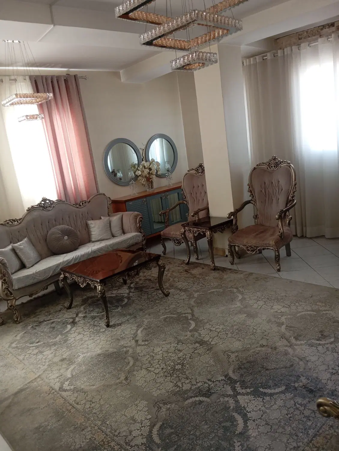 آپارتمان ۷۰ متری تمیز