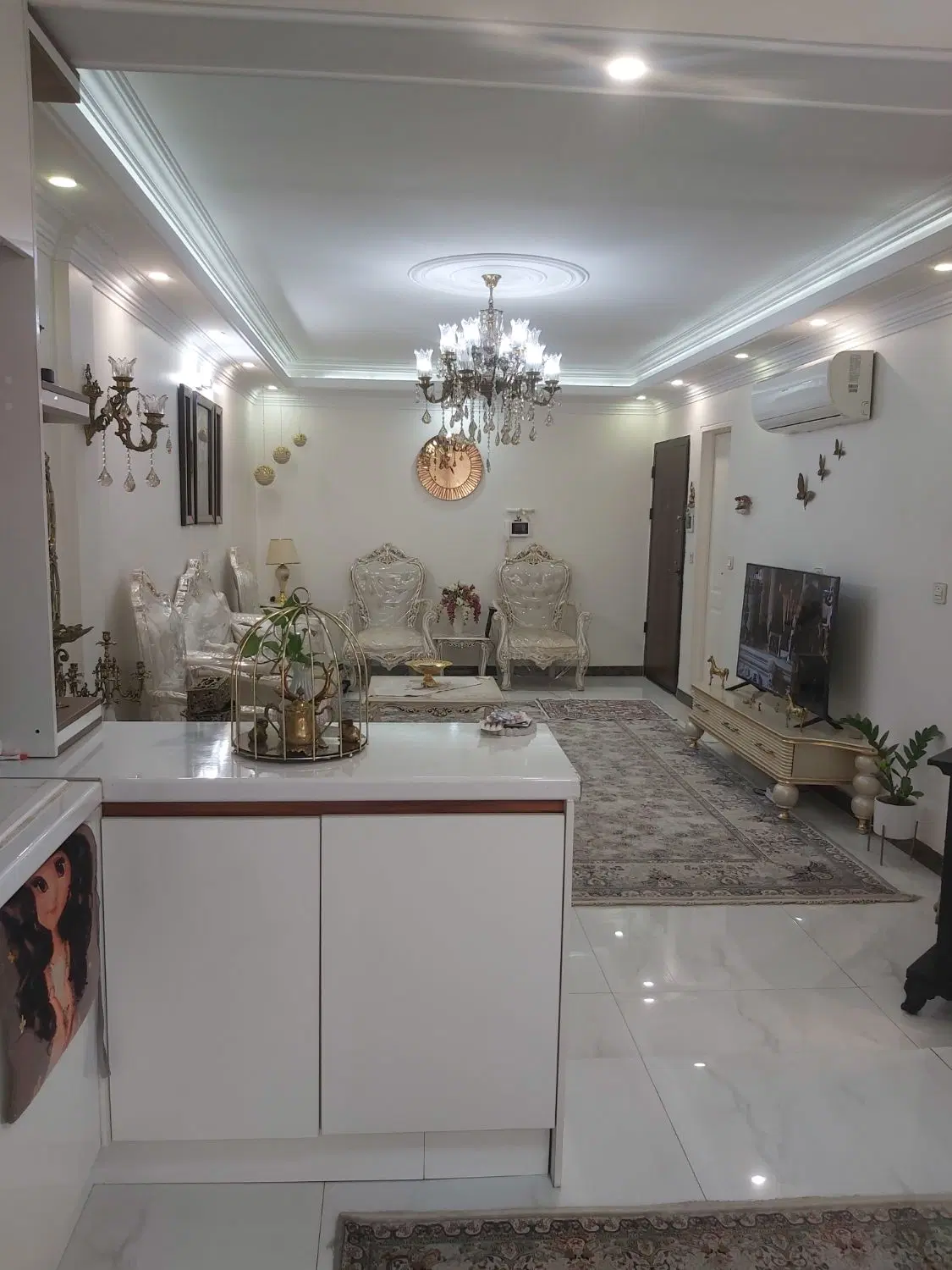 یک واحد اپارتمان ۶۱ متری بازسازی شده