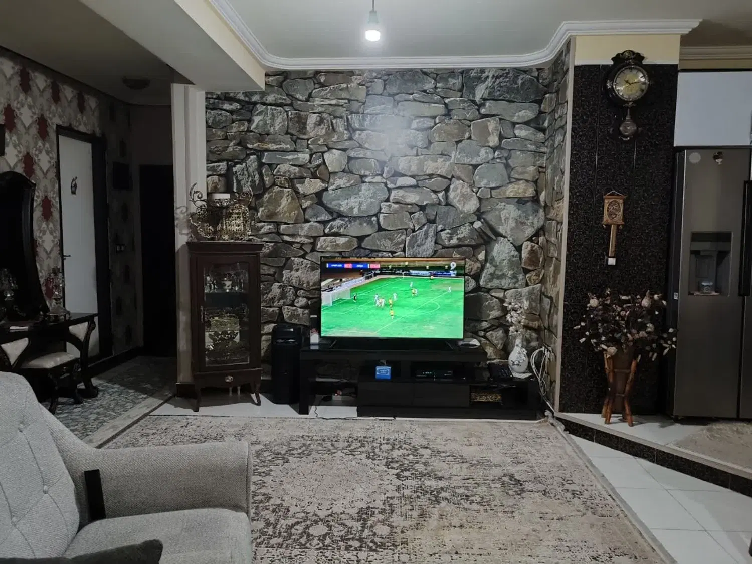 فروش آپارتمان ۸۷ متری دوخوابه هنرمندان