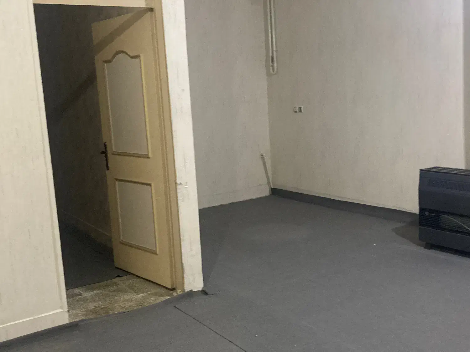 ۹۰ متری همکف یک خوابه