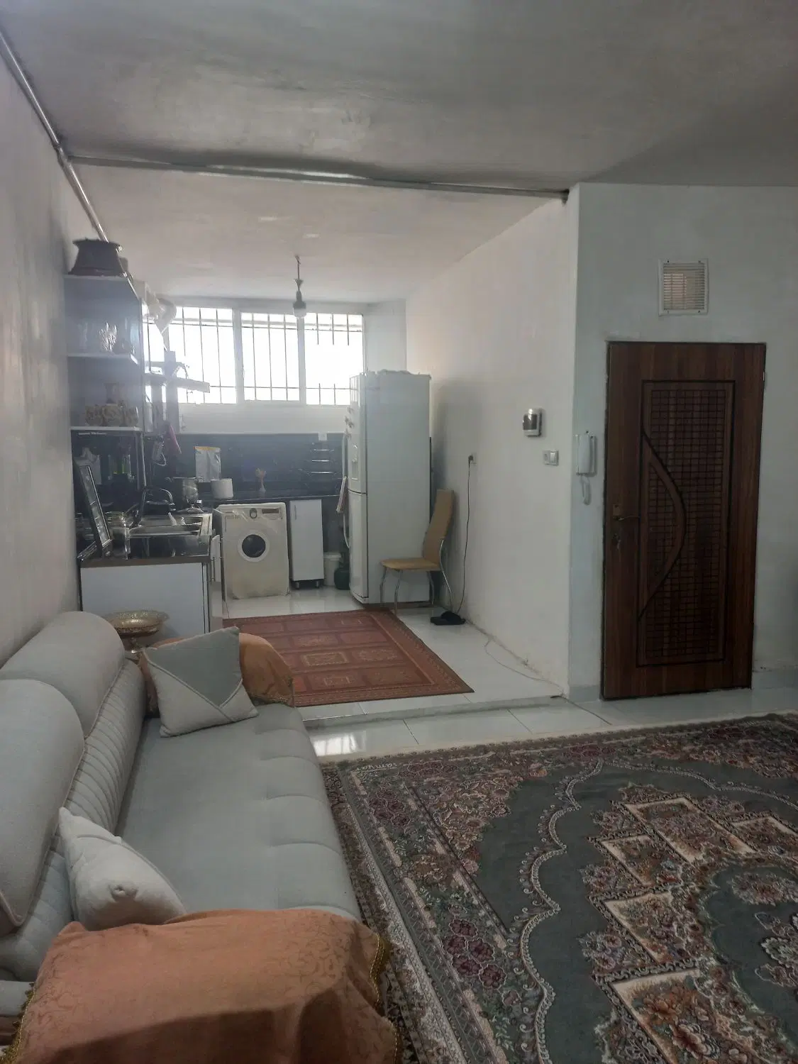 متراژ۶۰ متر