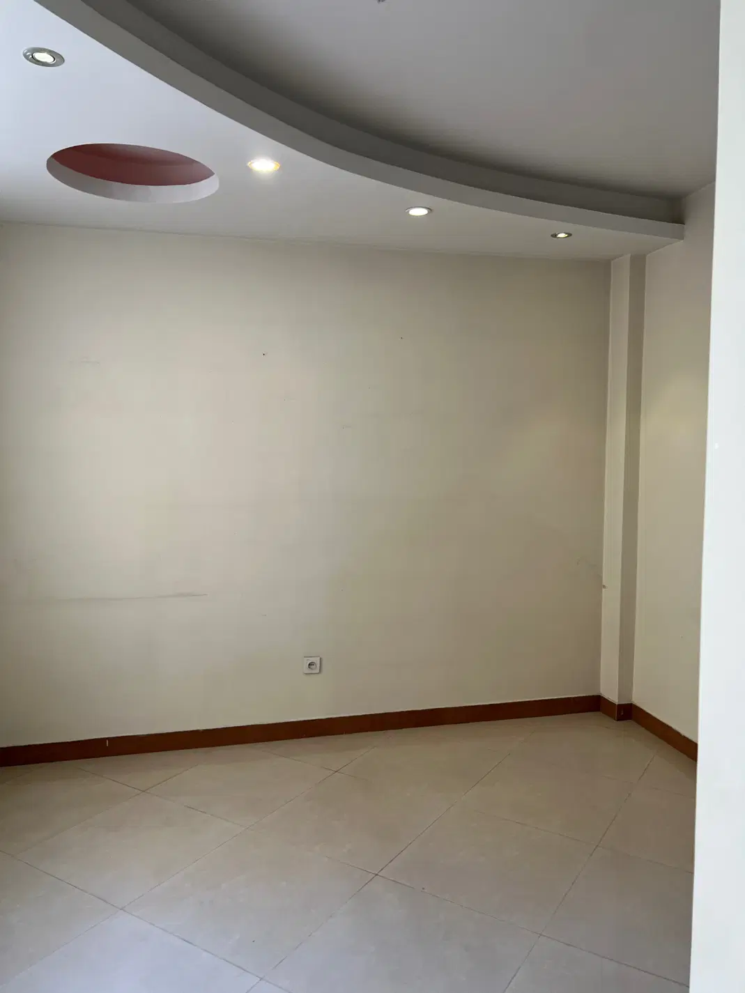 اپارتمان ۱۰۰ متردو خواب  فول