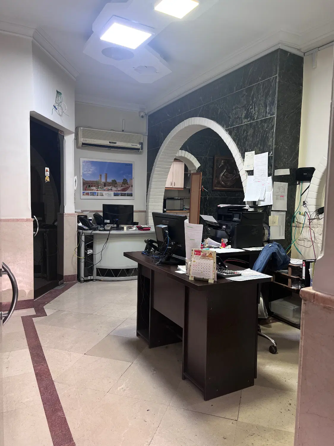اپارتمان سند اداری ۱۳۷ متری بر ولیعصر