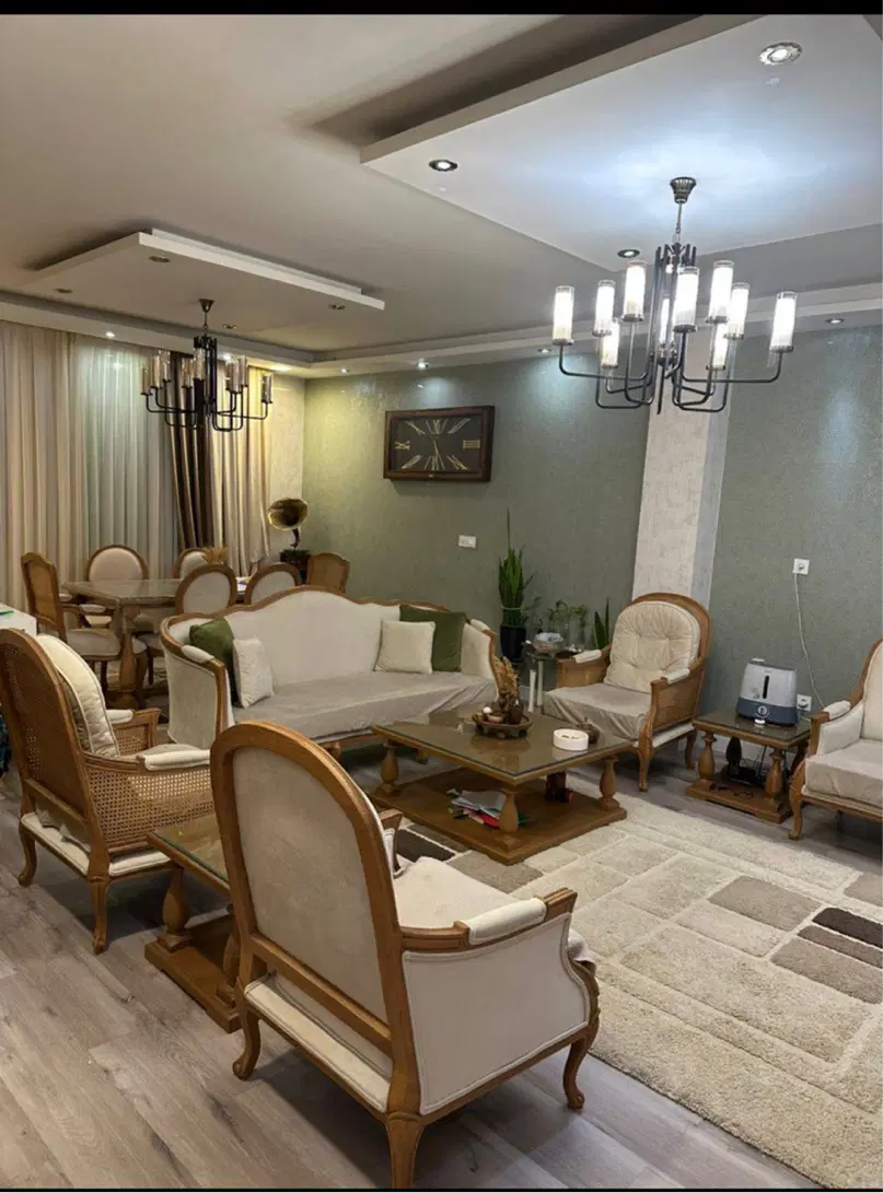 ۸۷متر  سند تک برگ  رو به نما  مدرن و خاص