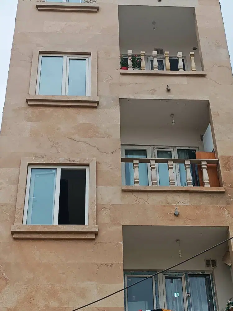 منزل اباد ۹۰متری طبقه ۳