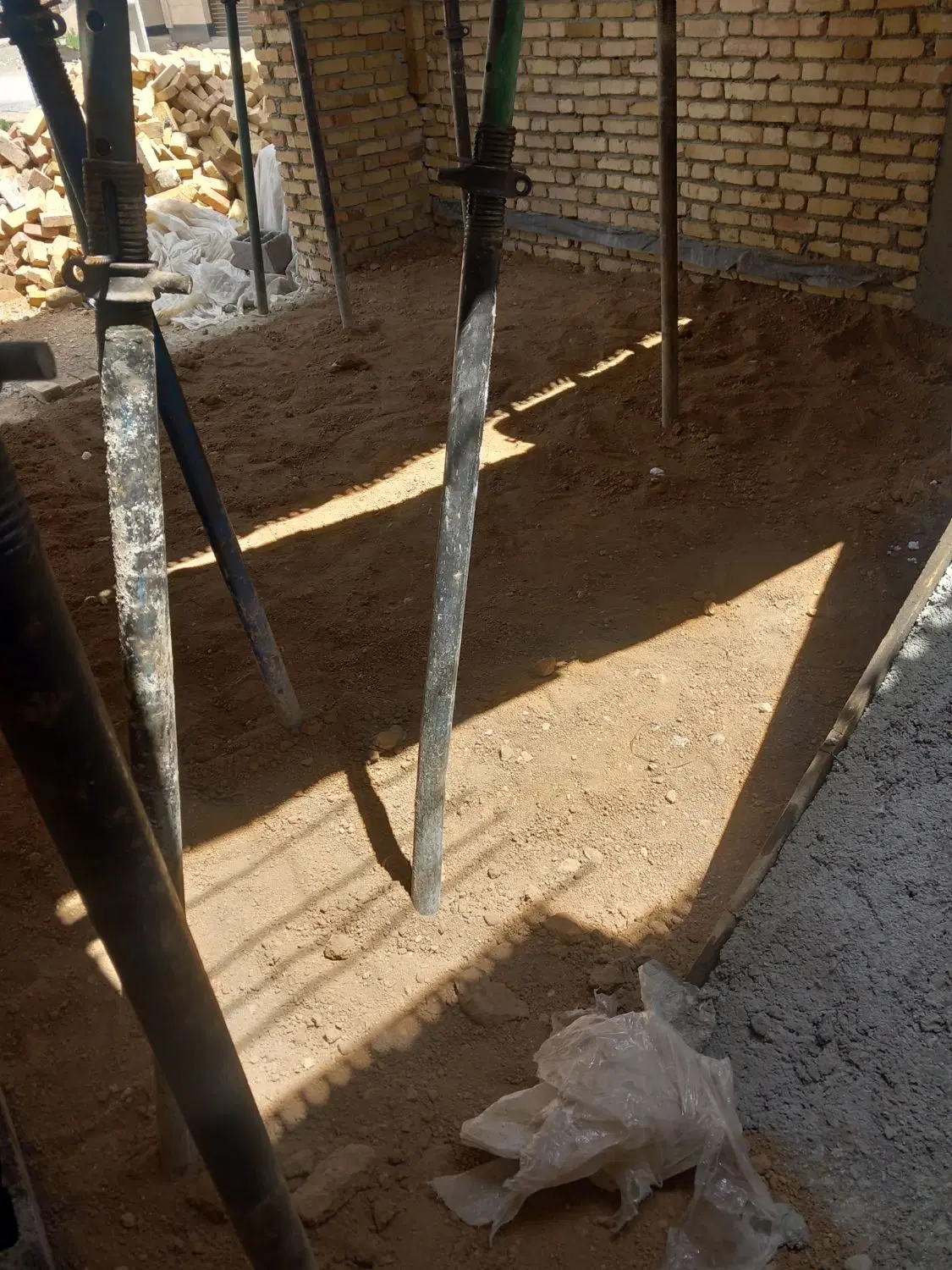 زمین فروشی