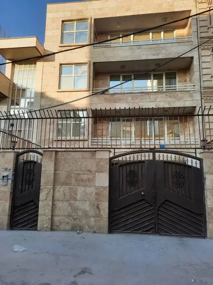 زمین پردیس ۲۰۰ متر