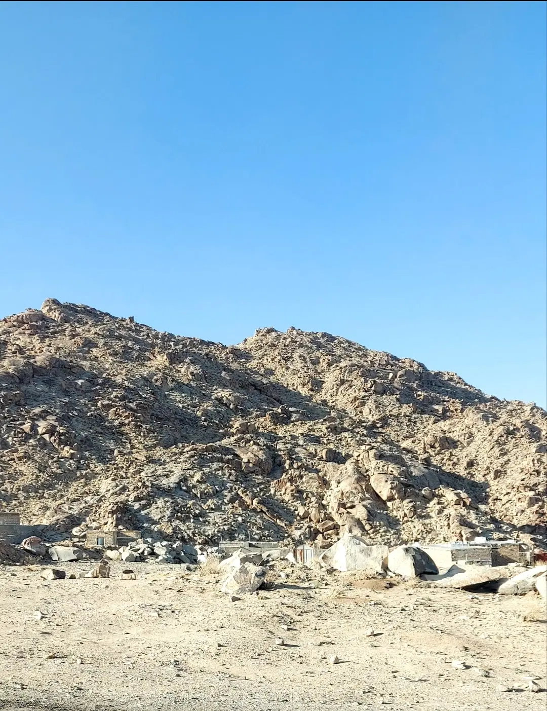 زمین خیراباد
