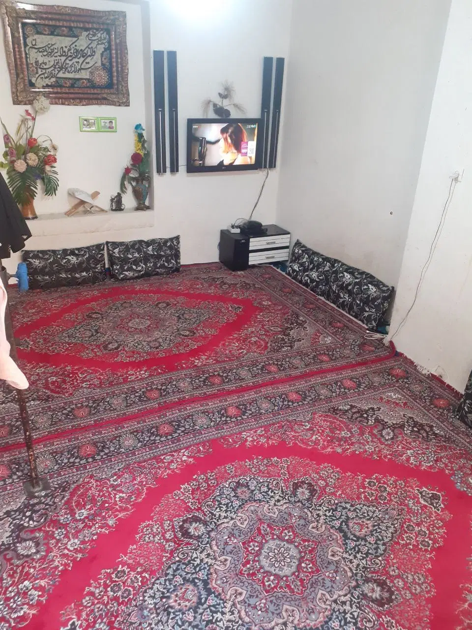 خانه ویلایی با حیاط و پارکینگ