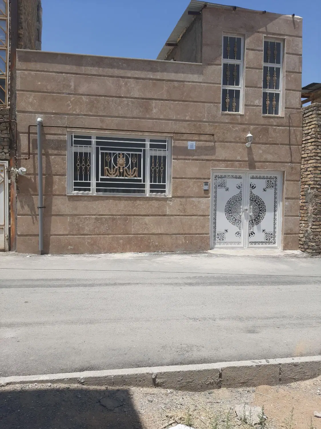 خانه کلیدنخورده مرزیجران