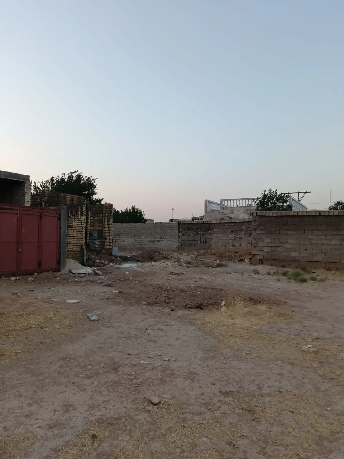 زمین161 متری   درب از حیاط  کیان آباد.. شاپورجان
