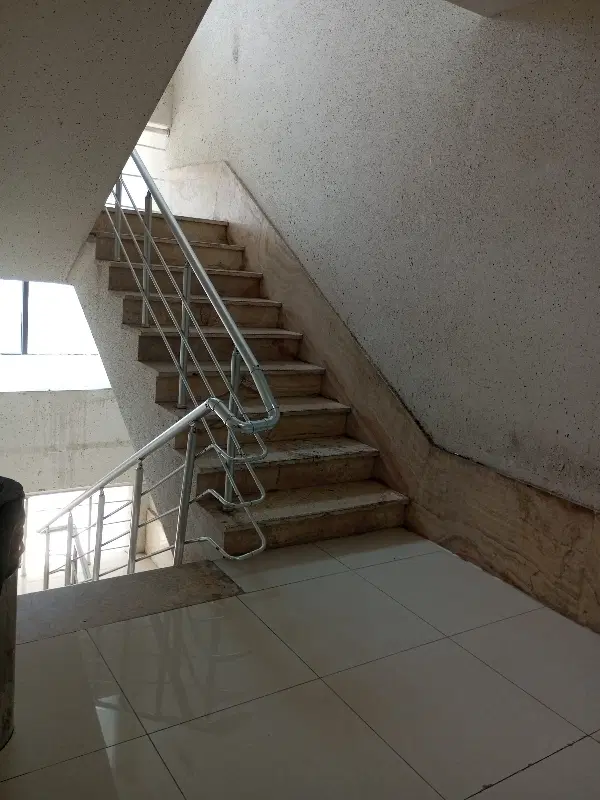 رهن و اجاره 80متر 2خواب فاز 5صدف