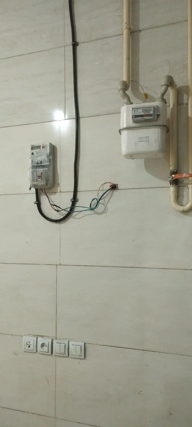 مغازه 24متری آساوله روی خیابان اصلی 12متری