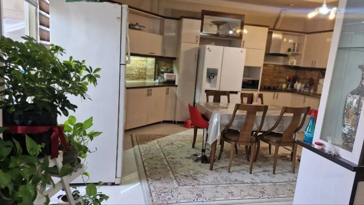 ۱۵۰متر + ۵۰ متر حیاط خلوت
