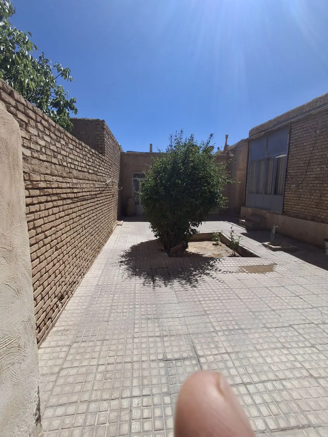 خونه دوری قدیمی