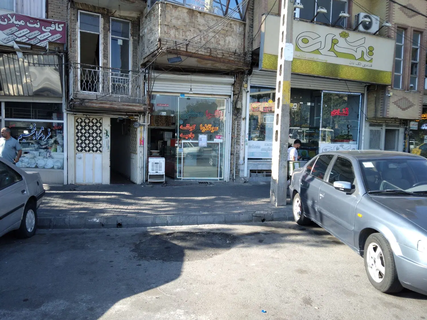 دفتر کار ۱۲ متری فلکه سه راه توکلی