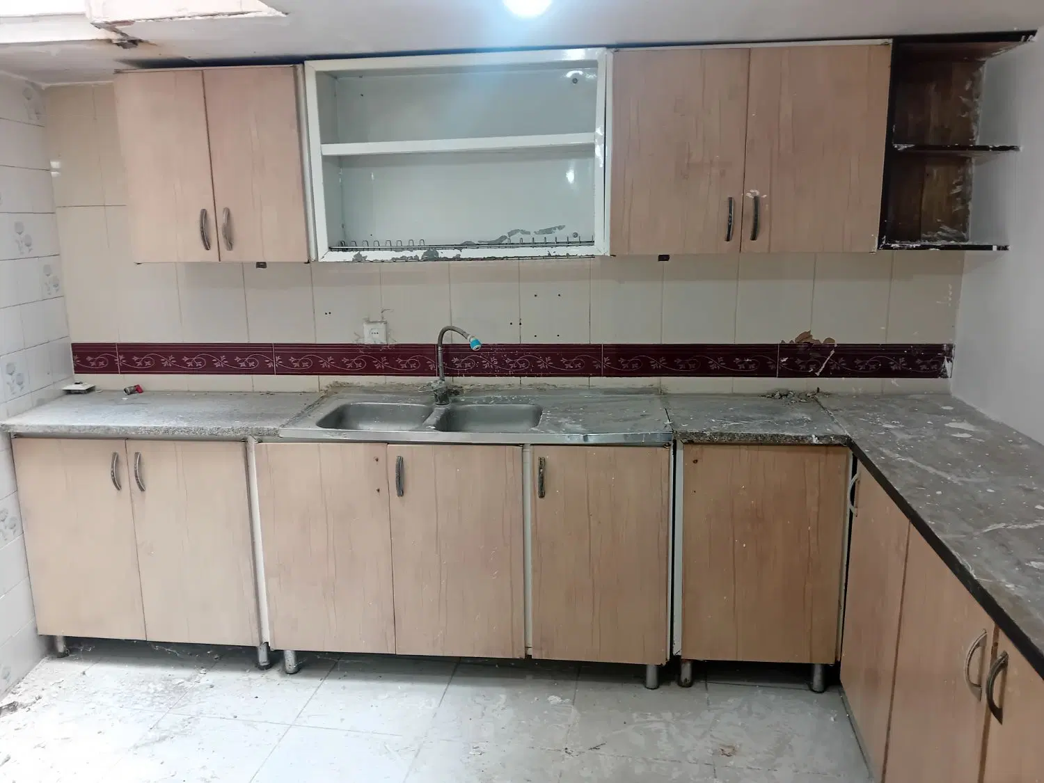 ۷۰ متر همکف چهاراه گاز طبرسی جنوبی