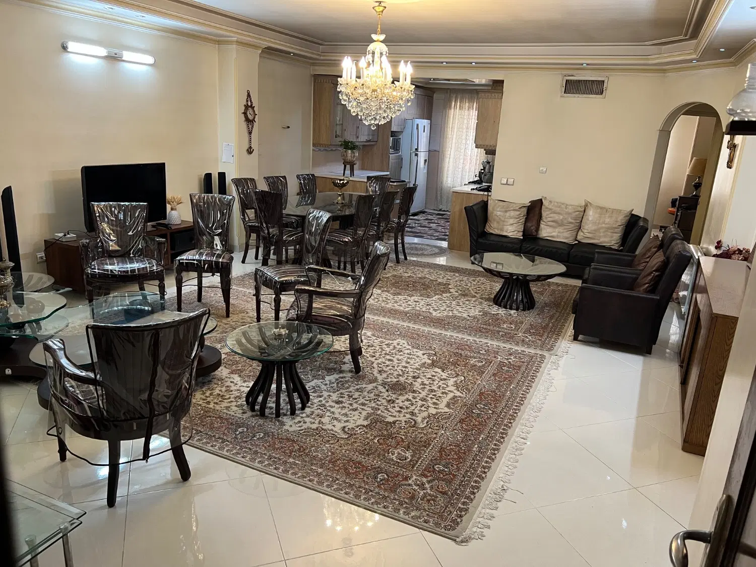 فروش ۱۰۰ متر خوش نقشه (فول امکانات) خوش قیمت