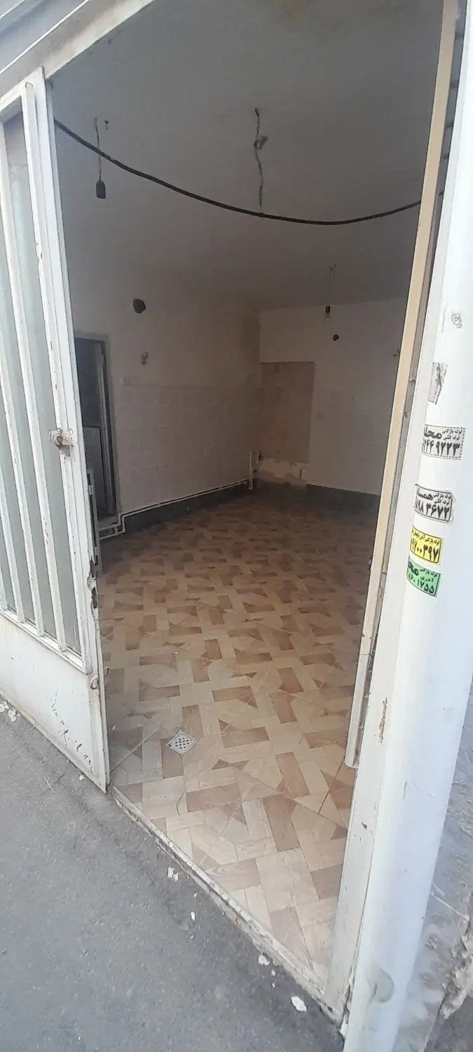 این مغازه به اجاره داده میشود