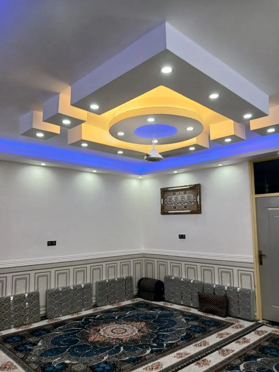 مرکز خرید وفروش منازل وزمینهای کشاورزی و مسکونی
