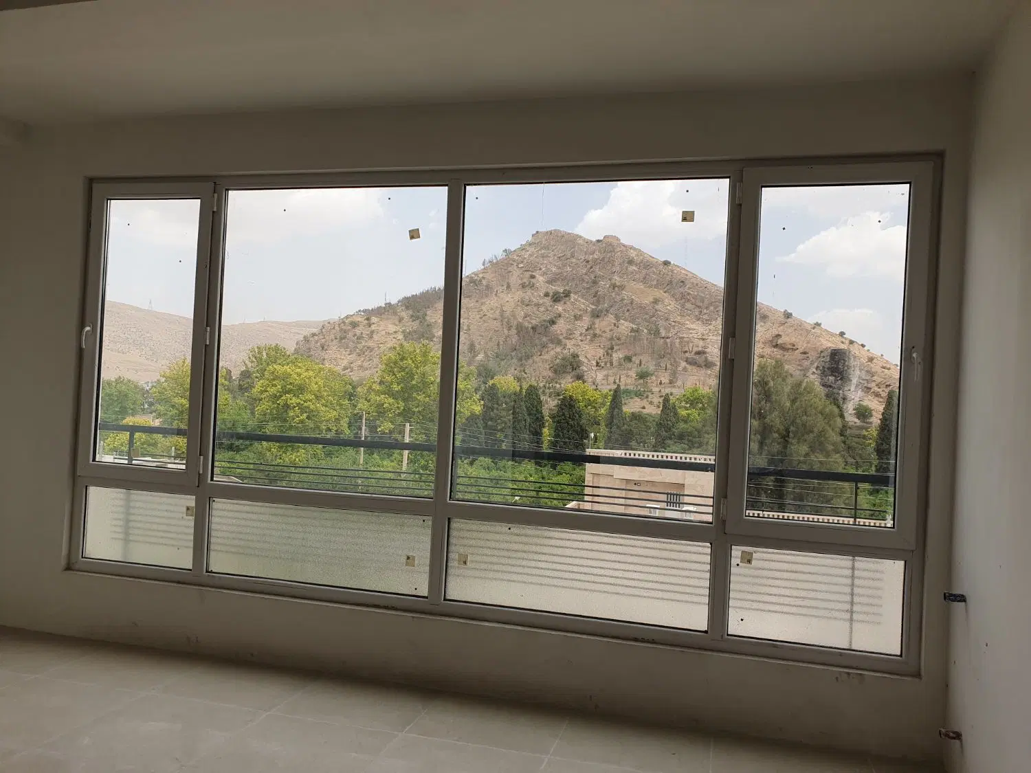 دوخوابه ۱۵۰ متری کنار باغ دلگشا