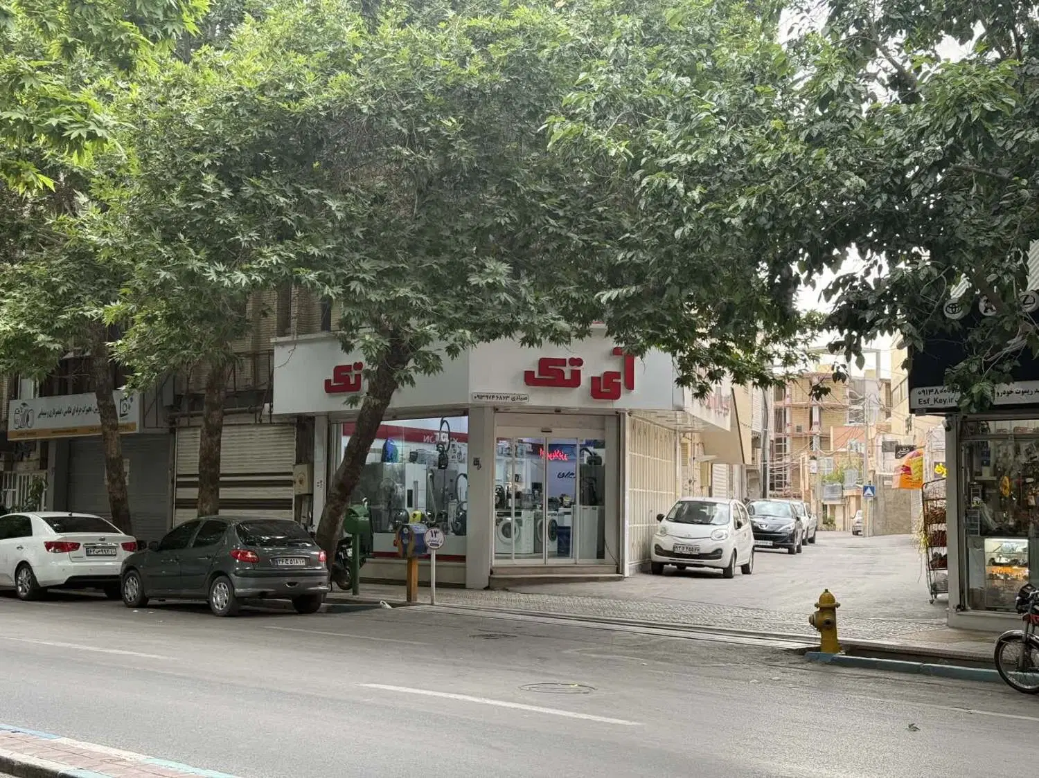 فروش یکجا ملک تجاری مسکونی شیخ بهایی