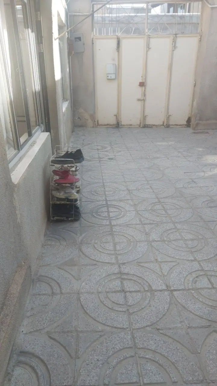 ویلایی مرکز شهر ۱۶۷ متر دارای جواز ساخت ۱۴۰۵
