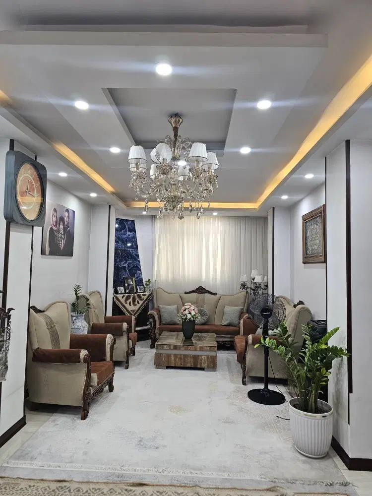 واحد۸۰ متری،سنددار