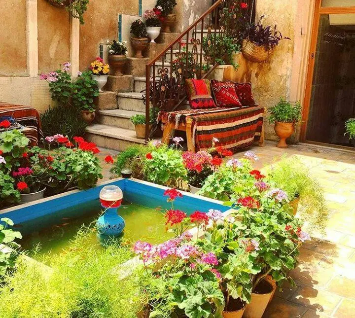 خانه و‌منزل سنتی فوق‌العاده باز سازی شده وحیاط دار