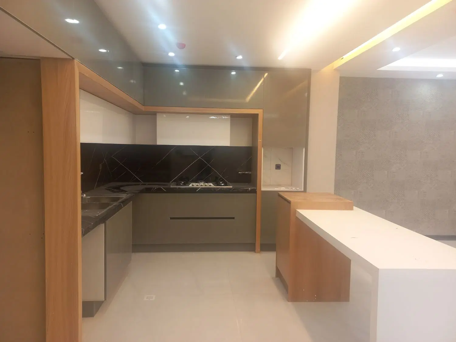 آپارتمان عطار 85 متر