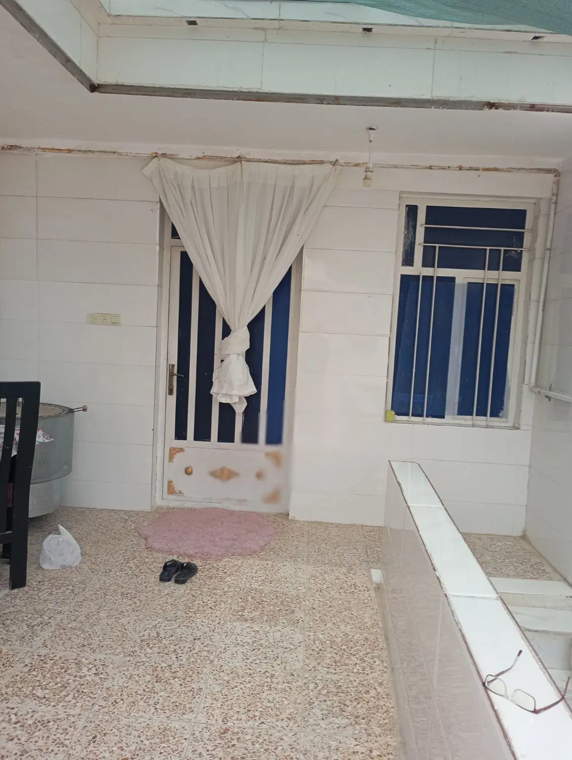 دهکده، فرهنگ ۳ اولین فرعی سمت چپ